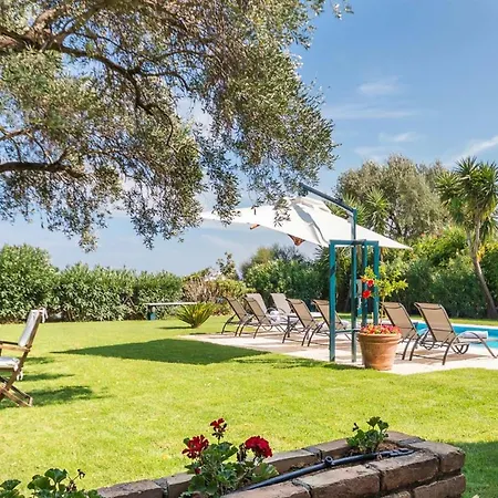 Villa Beachside Escape